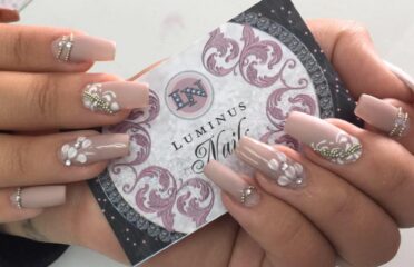 LUMINUS NAILS